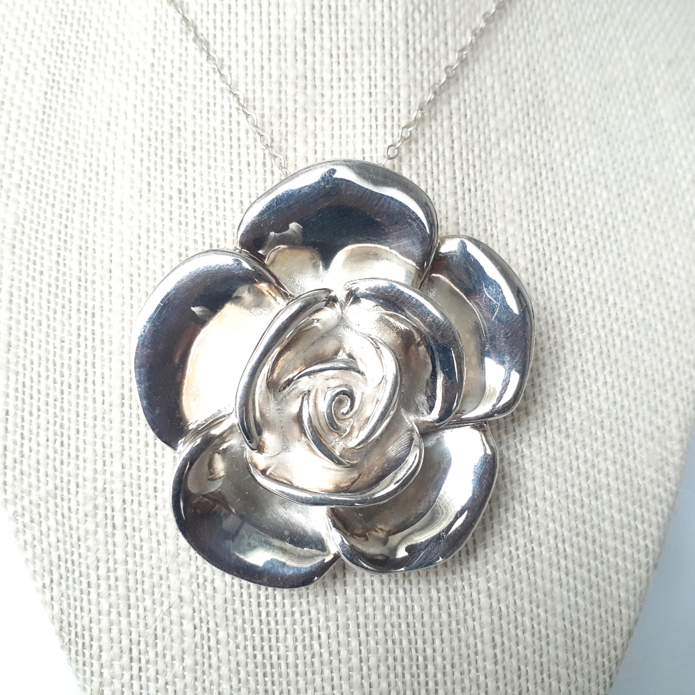 LARGE MILOR STERLING SILVER ROSE PENDANT